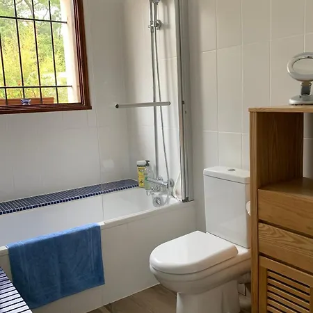 Dom wakacyjny Le Coquillage - Lovely Coastal With Private Pool. 500m *