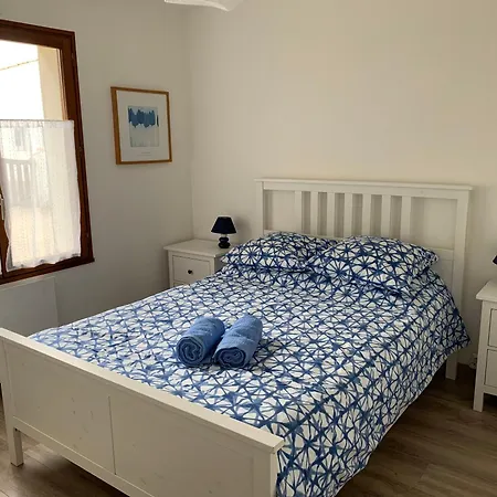 Dom wakacyjny Le Coquillage - Lovely Coastal With Private Pool. 500m *