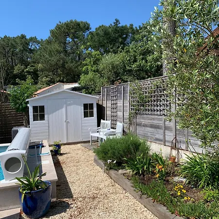 펜션 Le Coquillage - Lovely Coastal With Private Pool. 500m