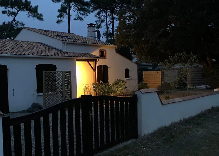 度假居 Le Coquillage - Lovely Coastal With Private Pool. 500m 滨海拉特朗什